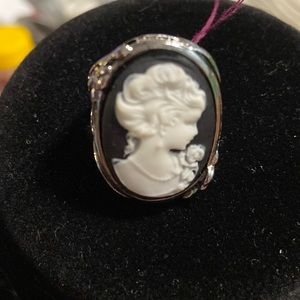 Plunder Size 7 Cameo Ring